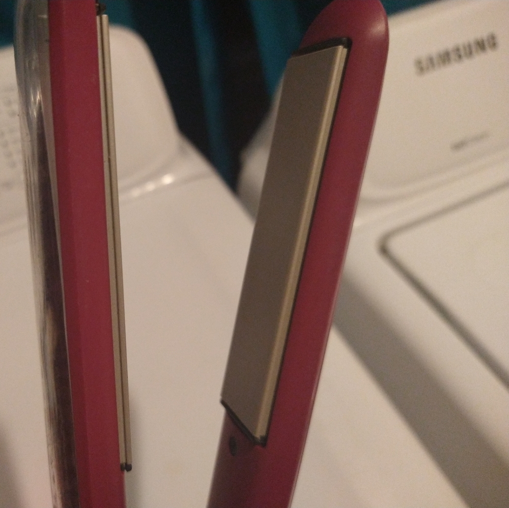 Hair straightener